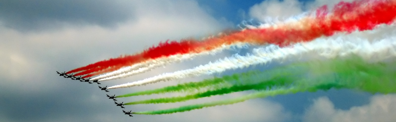 Festa_della_republica_2005_con_frecce_tricolori